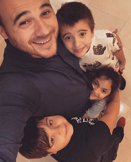 Emin Ağalarovun övladları ilə YENİ FOTOSU