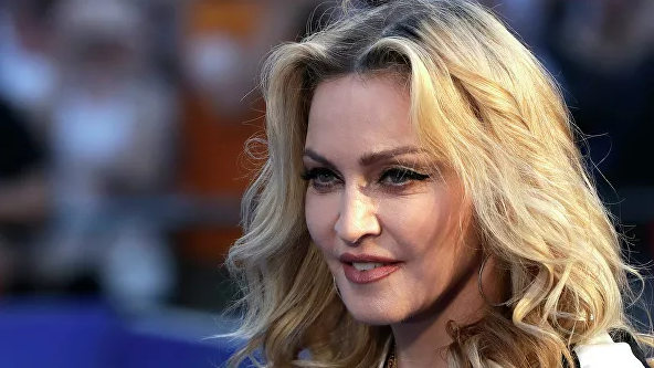 Madonna çılpaq şəkildə koronavirus haqqında danışdı – VİDEO