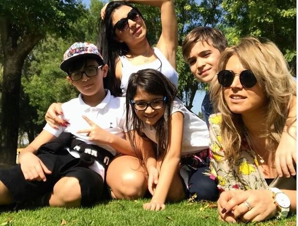 Bu da rəqqasə Renkanın özünə bənzəyən bacısı - FOTOLAR