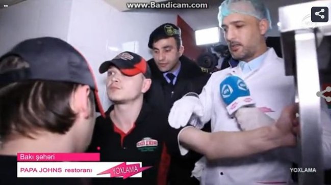 ATV-nin "Yoxlama"sında polis BASQINI: Aparıcı Azər restoran işçisi ilə əlbəyaxa oldu - VİDEO