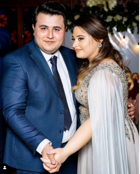 Almaxanım Əhmədli nişanlısı ilə - FOTO