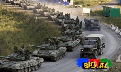 Rusiya tankları Ukrayna ərazisinə daxil oldu