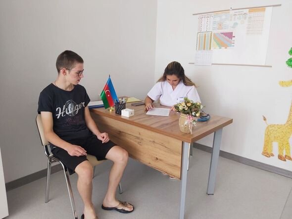 Valideynsiz qalan 28 ukraynalı uşaq Bakıda reabilitasiya kursu keçir - FOTO