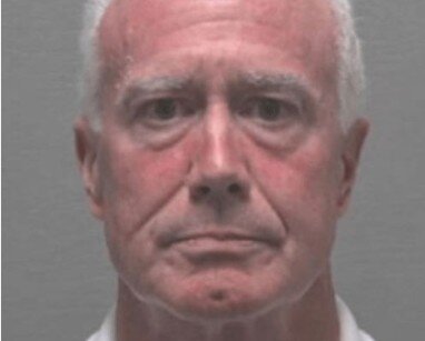 Nəvələrinin dondurmasına narkotik qoyan baba həbs edildi