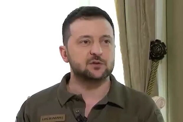 Zelenski: "Rusiya ilə Ukrayna arasında müharibə diplomatiya yolu ilə bitəcək"