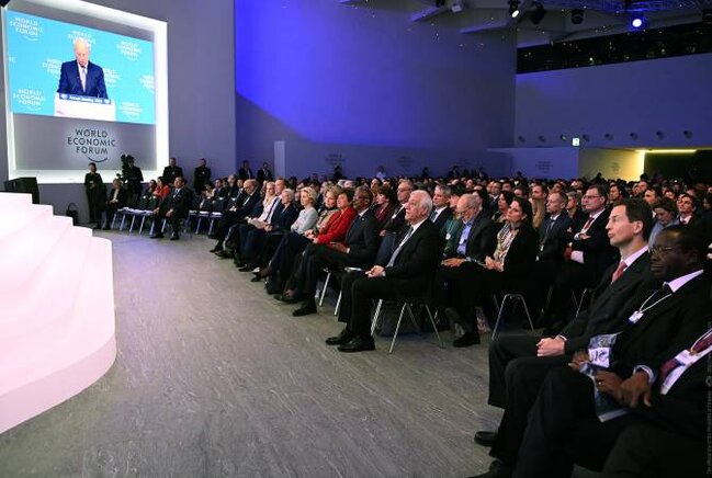 Ermənistan prezidenti Davosda Dünya İqtisadi Forumunun açılışında iştirak edir