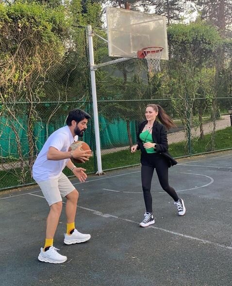 Burak və Fahriye cütlüyünün əyləncəli anları - FOTO