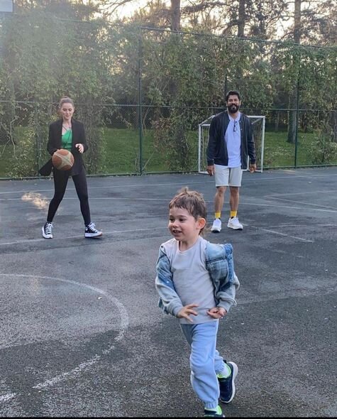 Burak və Fahriye cütlüyünün əyləncəli anları - FOTO