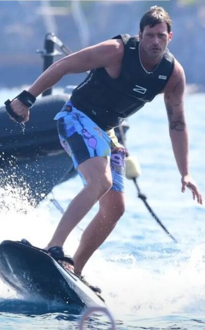 Kıvanç Tatlıtuğun jetsörfinqdəki MƏHARƏTLƏRİ