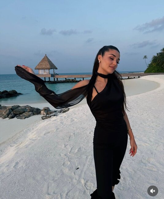 Hande Erçel Hakan Sabancı ilə Maldivdə - FOTOLAR