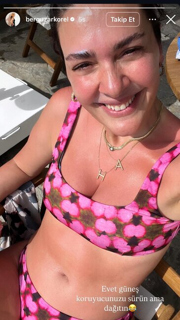 Bergüzar Korel bikinidə - FOTO