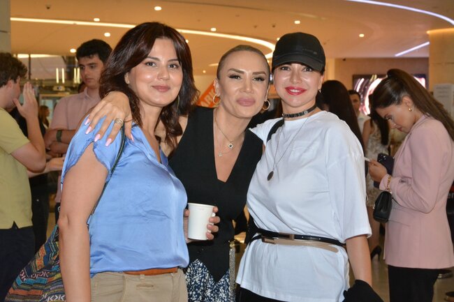 Azərbaycanda "Formula 1" filminin qapalı nümayişi baş tutub - VİDEO - FOTO