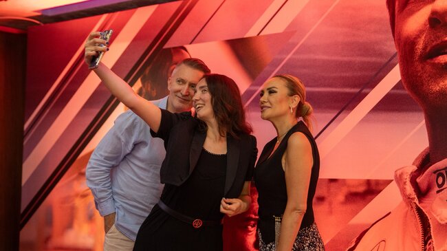 Azərbaycanda "Formula 1" filminin qapalı nümayişi baş tutub - VİDEO - FOTO