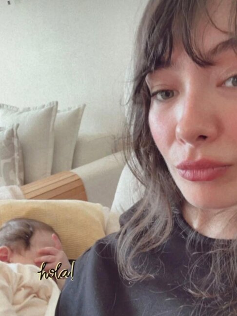 Neslihan Atagül oğlu ilə - FOTO
