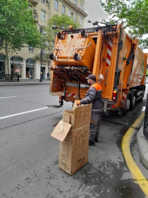 Bakı Yeni ilin səhərini təmiz və səliqəli qarşıladı