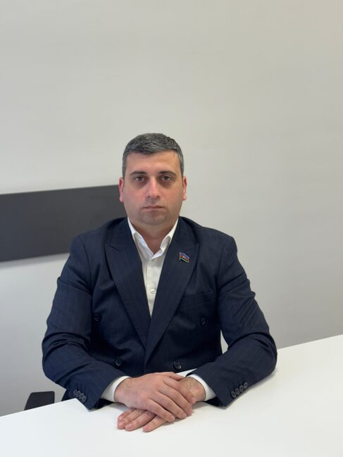 Sərnişinlərə bildiriş göndəriləcək - avtobuslarda yeni sistem tətbiq olunur - NƏQLİYYAT EKSPERTİNDƏN AÇIQLAMA