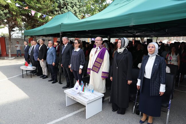 Atatürk Universitetində Bakıda məzuniyyət coşqusu yaşanıb