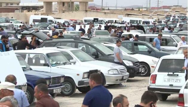 Azərbaycanda avtomobil idxalı kəskin azaldı: Bahalaşma nə vaxta qədər davam edəcək?