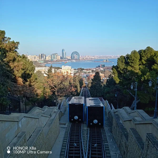 HONOR X9a və HONOR X8a smartfonlarının müqayisə icmalı