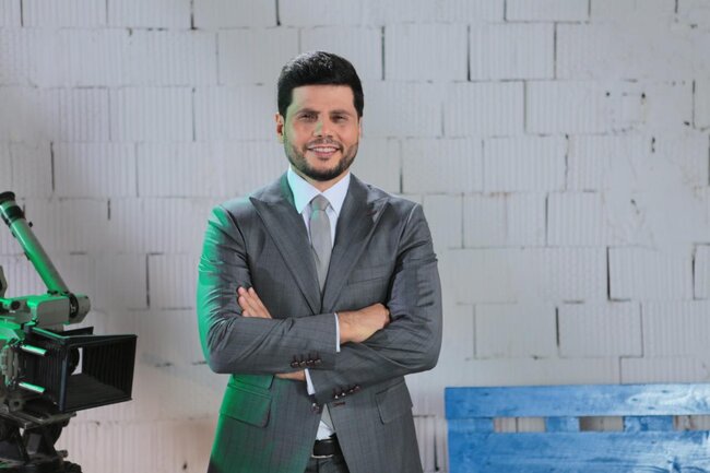 Zaur Kamal bahalı avtomobilini nümayiş etdirdi - FOTO