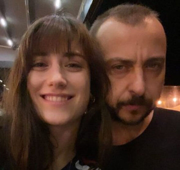 Hazal Kaya bir ildə üç ev dəyişdi - FOTO