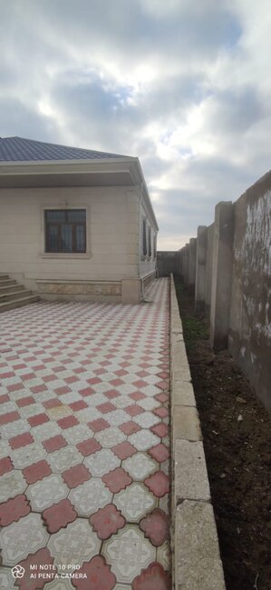 Suraxanıda beton yolda socarın yaxınlığında həyət evləri satılır!