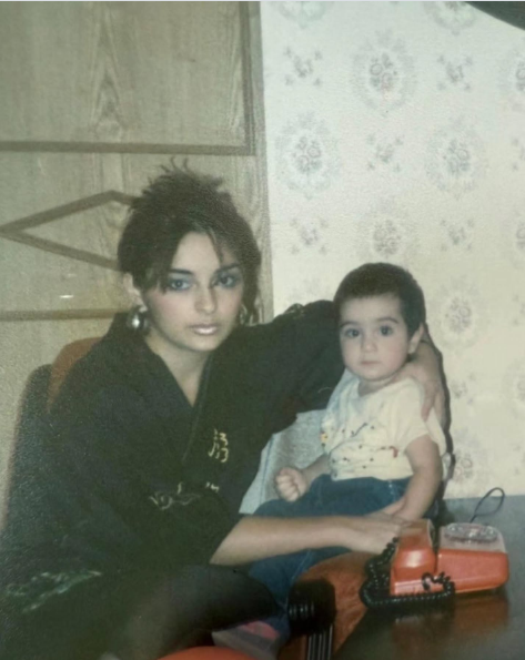 Leyla və Arzu Əliyevalar analarını belə təbrik etdi - Fotolar