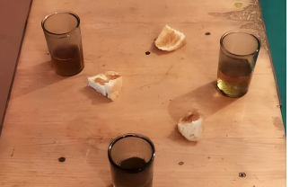 Abşeronda uşaq bağçasında QALMAQAL - Azyaşlılara ət əvəzinə toyuğun dərisini kotlet edib verirlər?