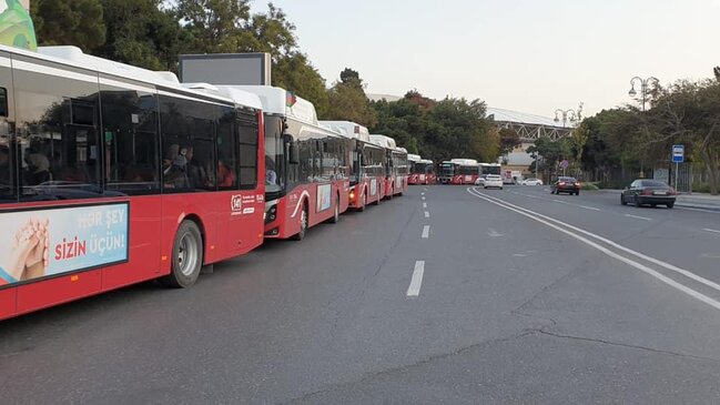 Ehtiyat avtobusları xəttə buraxıldı - FOTO