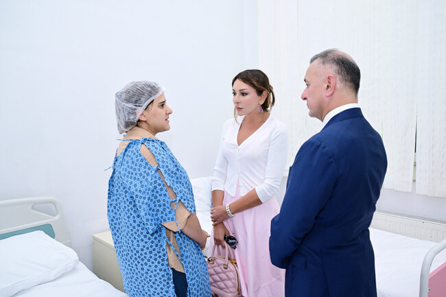 Mehriban Əliyeva Elmi-Tədqiqat Pediatriya İnstitutunda - Fotolar