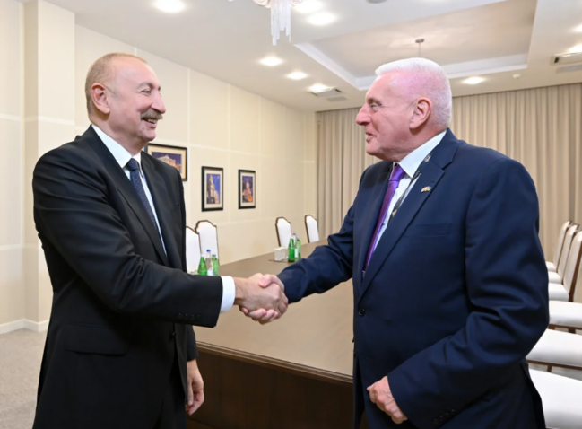 İlham Əliyev Birləşmiş Krallığın müdafiə üzrə dövlət nazirini qəbul edib - FOTO