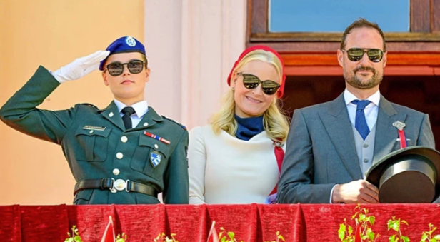 Sarayda böyüdü, amma ucuz mağazalardan geyinir - 600 illik ənənəni dəyişəcək