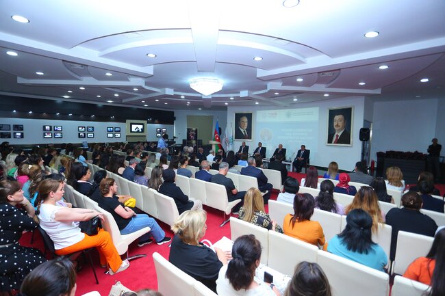 "Müasir Azərbaycan tibb tarixində Heydər Əliyev faktoru" adlı panel diskussiyası keçirilib