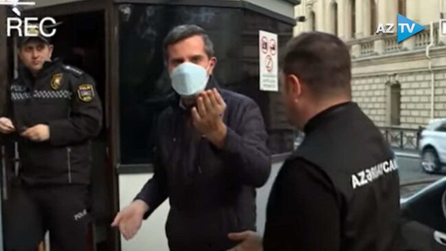 AzTV əməkdaşları İran səfirliyinin qarşısında hücuma məruz qalıblar