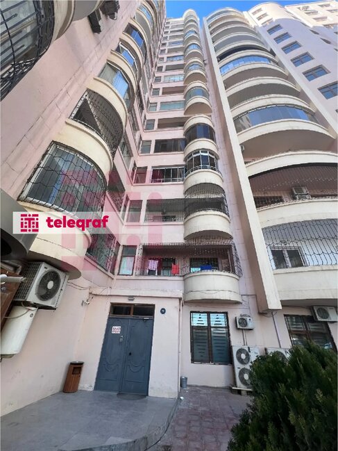 Generalın yarım milyon manatlıq evi hərraca çıxarıldı (FOTO)