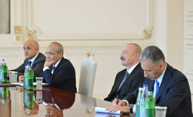 İlham Əliyev Çin və İtaliya şirkətlərinin rəhbər şəxslərini qəbul edib - FOTO