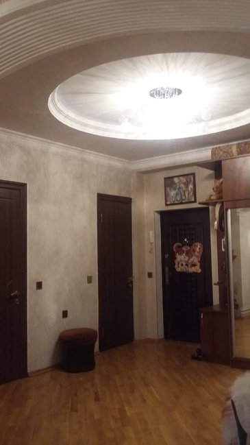 Təcili Badamdar qəsəbəsində mənzil satılır!