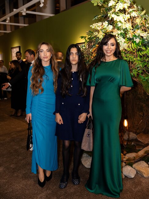 Leyla və Alyona Əliyevalar "Baku Art Weekend"də - Video