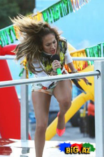 Jennifer Lopez 2014 kubok tanıtım çəkimlərində - FOTO
