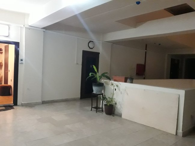 Təcili Badamdar qəsəbəsində mənzil satılır!