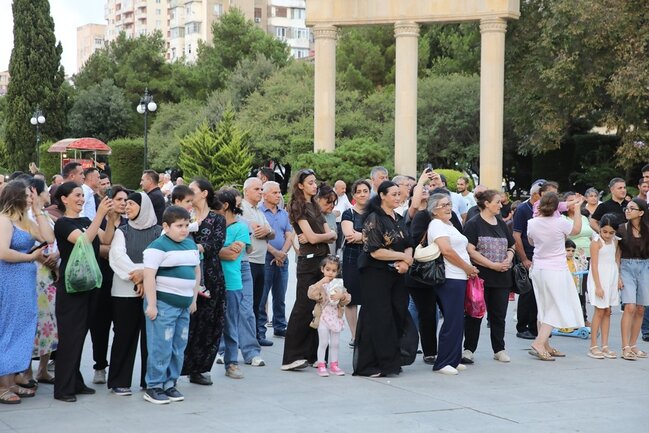 Bakıda axşam konsertləri davam edir - Fotolar