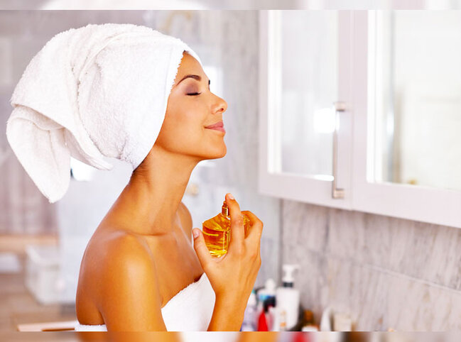 Ətiri bədənin hansı hissəsinə vurmaq lazımdır? - Dizlər, göbək...