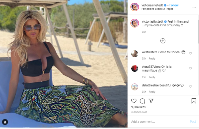 45 yaşlı model gözəlliyi ilə GÖZ QAMAŞDIRDI - FOTO