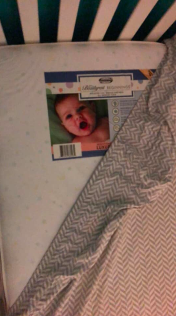 Körpəsinin yanında ruh gördüyünü düşündü, sən demə... - FOTO