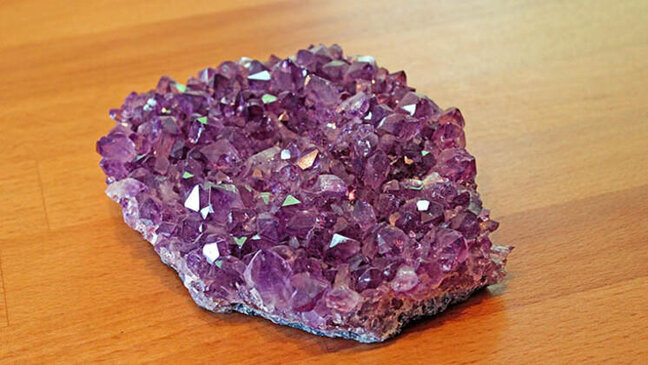 Təbii daşların heç yerdə rast gəlməyəcəyiniz MÖCÜZƏVİ FAYDALARI: bu xəstəlikləri sağaldır - VİDEO