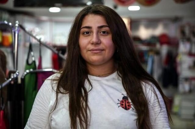 Mağazaya gələn kişi satıcı qıza TƏCAVÜZ ETDİ - ANBAAN VİDEO