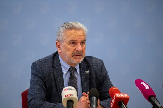 Həkim xəstənin səhf ayağını KƏSDİ - FOTO
