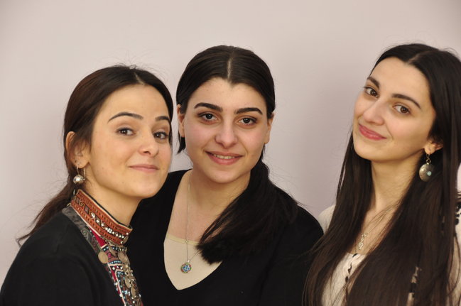 Gürcü qızlarından sosial medianı silkələyən paylaşım - VİDEO