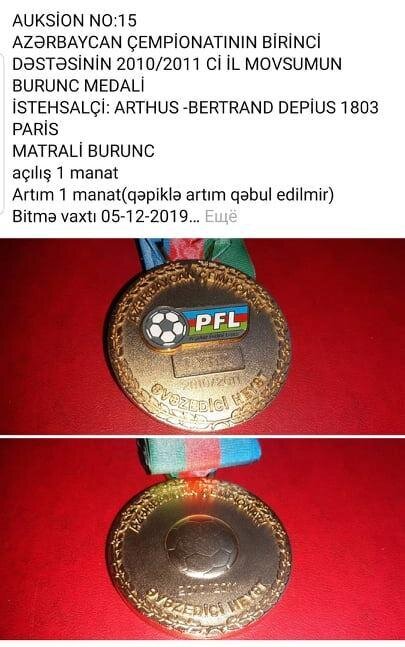 Azərbaycanlı futbolçu medalını satışa çıxardı - FOTO