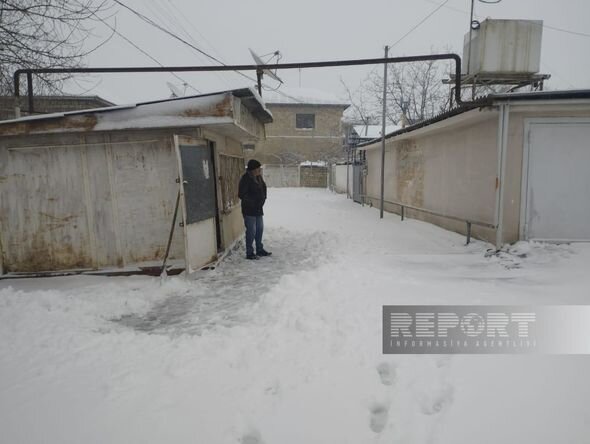 Qar bölgələrdə fəsadlara səbəb olub, işıqsız qalan ərazilər var - FOTO/VİDEO